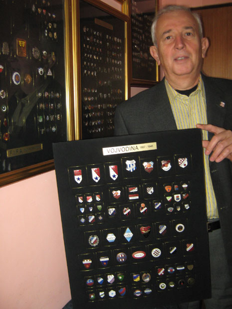 Сомборац од заборава отео 10.000 значака